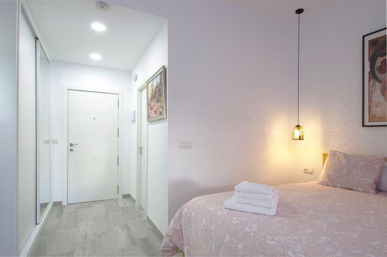 Spacious Studio In The Heart Of La Nogalera Torremolinos Exterior foto